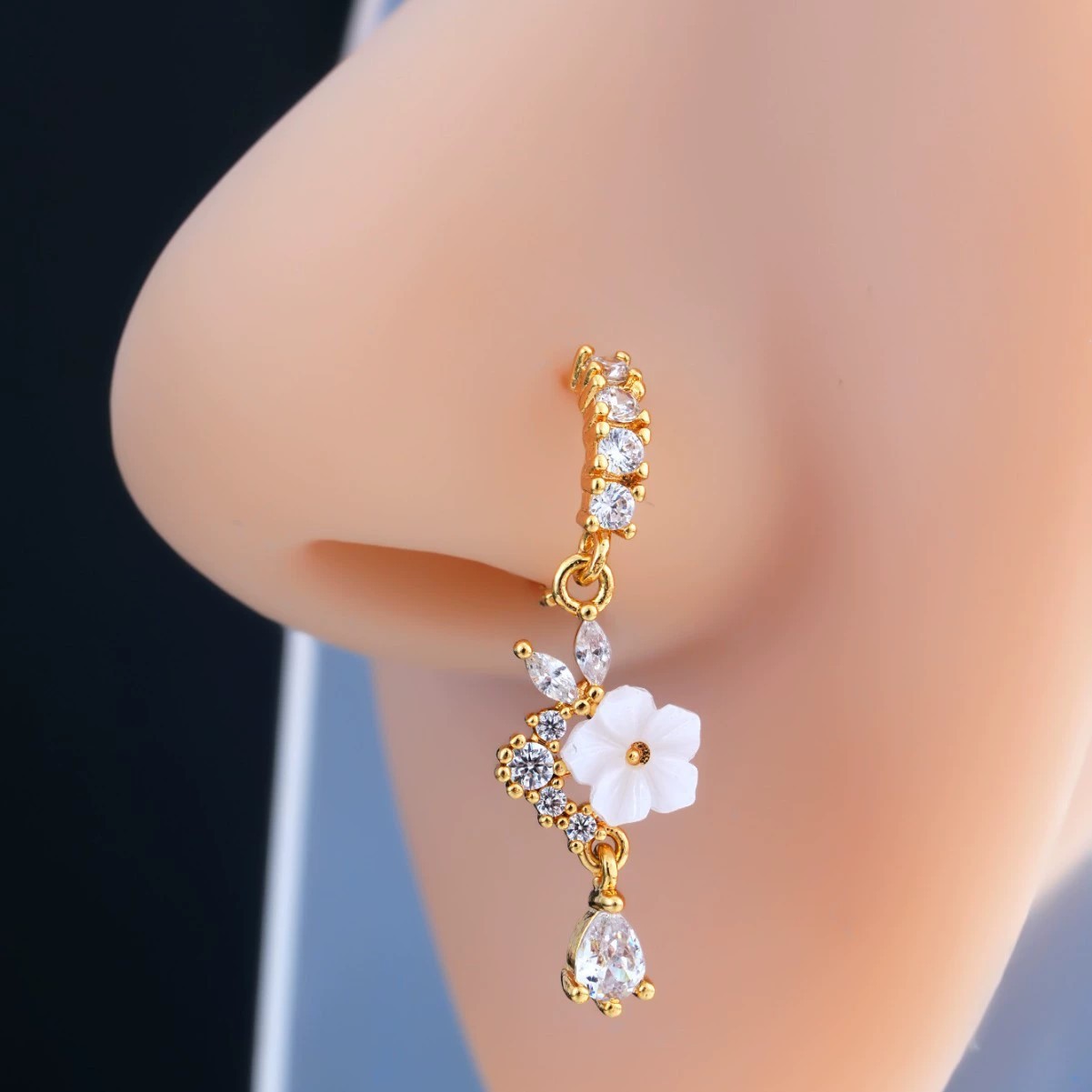 Body Jewelry Nose Ring - Cincin Hidung Bunga Emas dengan Kristal